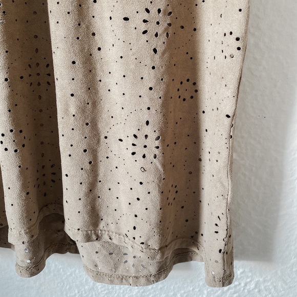 Faux suede boho top - Picture 2 of 3